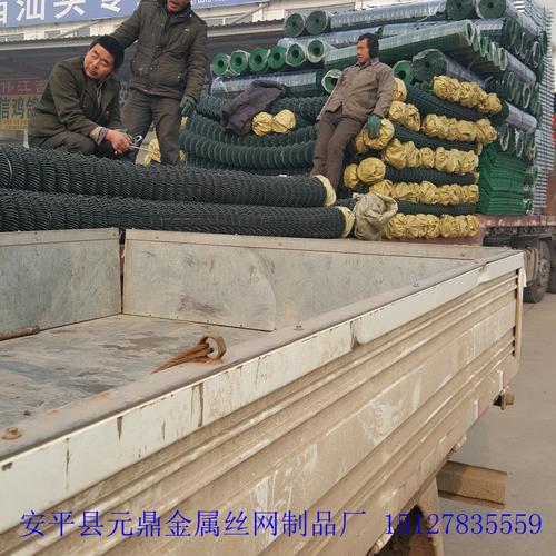 深耕丝网制造 解析勾花网、黄色包塑与不锈钢材质的核心优势